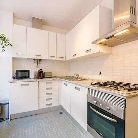 Chiado 2 Bedroom Elegant Appartamento