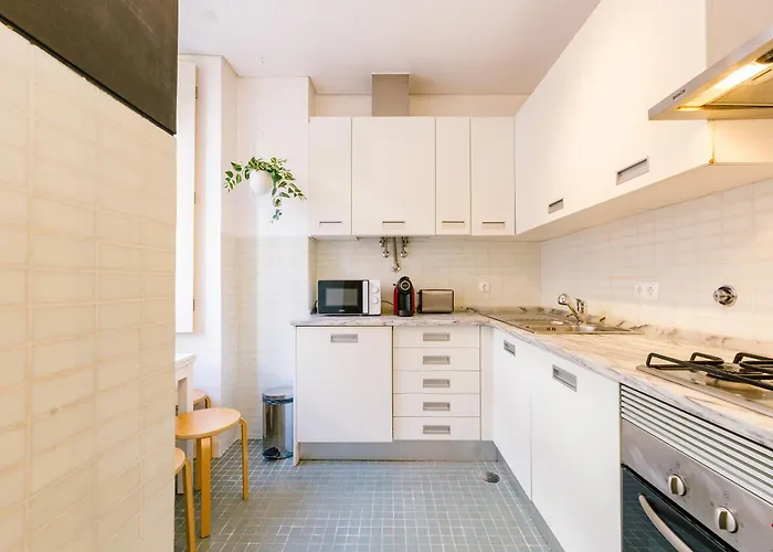 Chiado 2 Bedroom Elegant דירה *