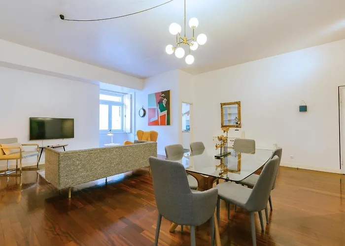 Chiado 2 Bedroom Elegant דירה