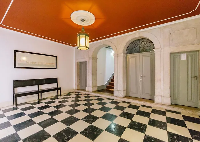 Chiado 2 Bedroom Elegant דירה *