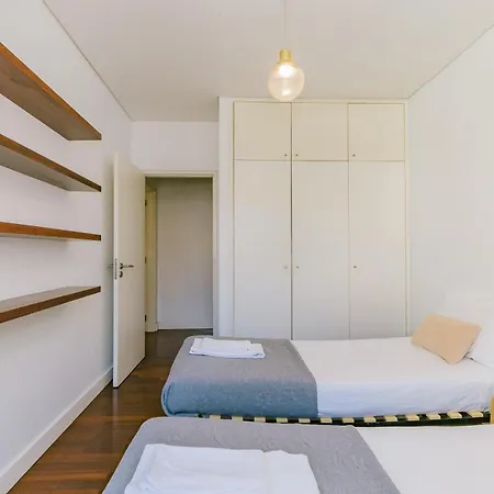 Апартаменты Chiado 2 Bedroom Elegant